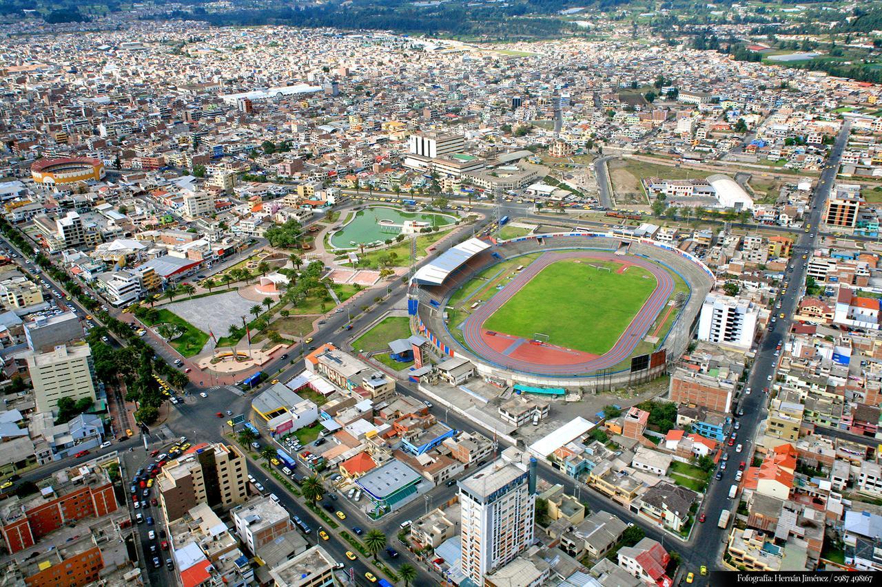 Hotel Zeus Riobamba Esterno foto