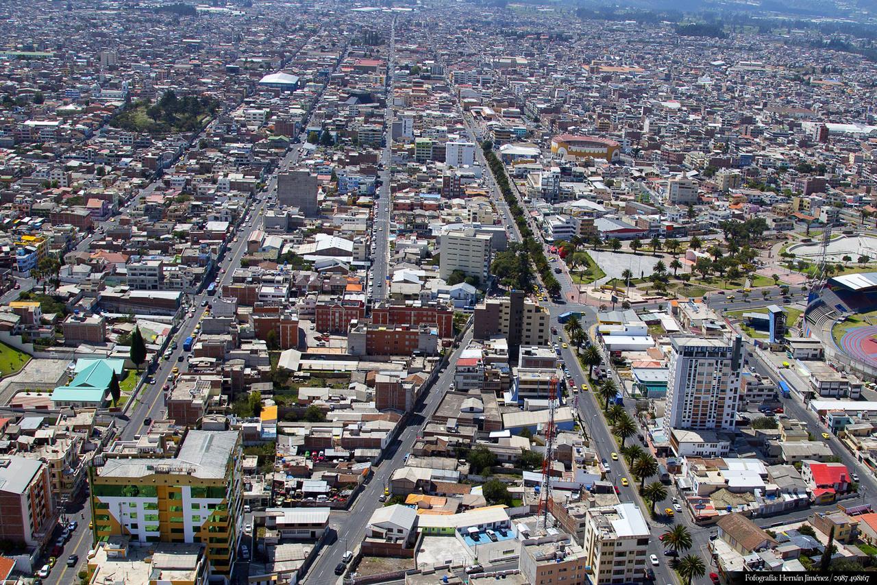 Hotel Zeus Riobamba Esterno foto